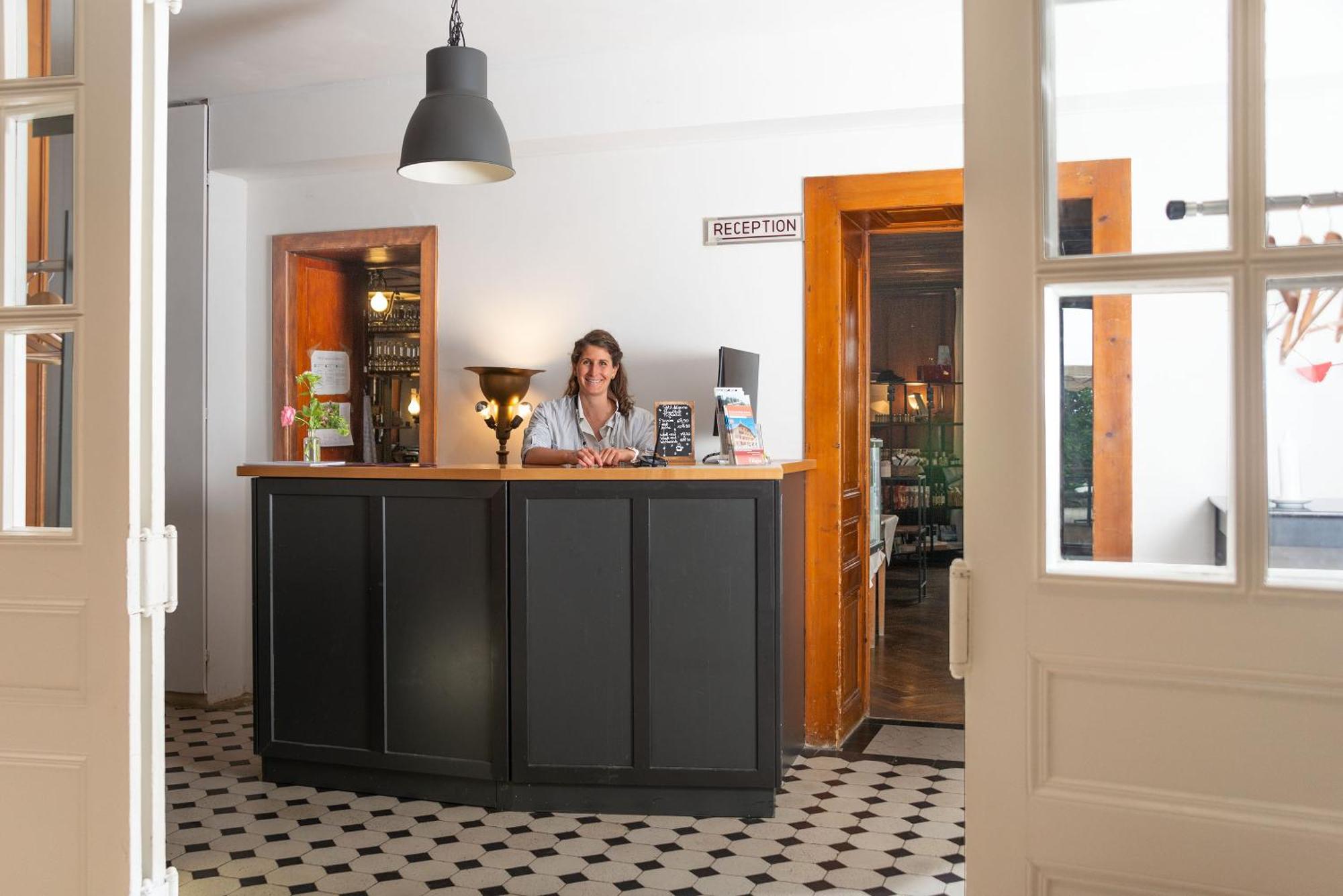 Hotel De L'Aigle Couvet エクステリア 写真